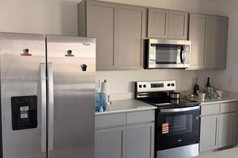 House in Lake Wales, Florida 3 bedrooms № 2030558 - photo 5