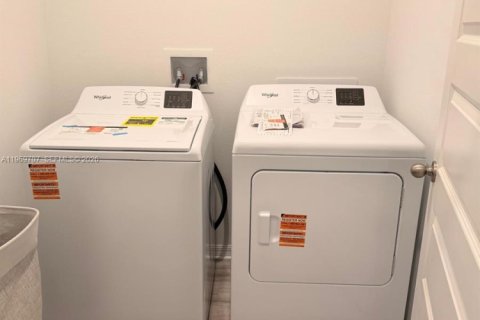 House in Lake Wales, Florida 3 bedrooms № 2030558 - photo 11