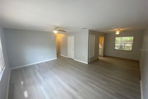 Apartamento en alquiler en Leesburg, Florida, 2 dormitorios, 80.36 m2 № 1853428 - foto 2