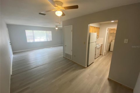 Apartamento en alquiler en Leesburg, Florida, 2 dormitorios, 80.36 m2 № 1853428 - foto 5