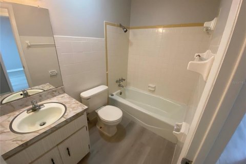 Apartamento en alquiler en Leesburg, Florida, 2 dormitorios, 80.36 m2 № 1853428 - foto 10