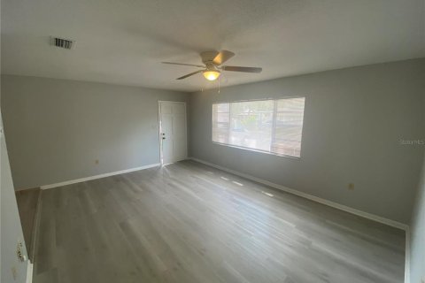 Apartamento en alquiler en Leesburg, Florida, 2 dormitorios, 80.36 m2 № 1853428 - foto 3