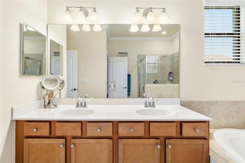 House in Bradenton, Florida 3 bedrooms, 171.78 sq.m. № 1524109 - photo 22