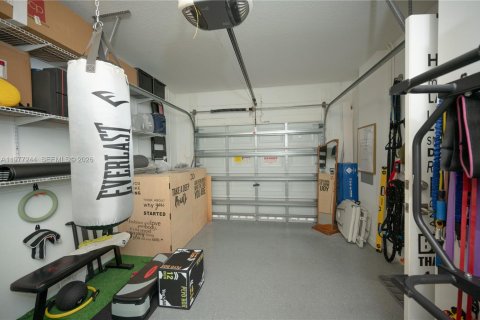 Townhouse in Miami, Florida 3 bedrooms, 165.09 sq.m. № 2042457 - photo 28