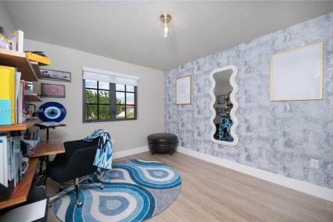 Townhouse in Miami, Florida 3 bedrooms, 165.09 sq.m. № 2042457 - photo 25