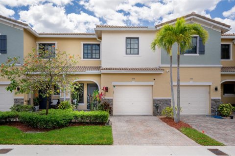 Townhouse in Miami, Florida 3 bedrooms, 165.09 sq.m. № 2042457 - photo 30