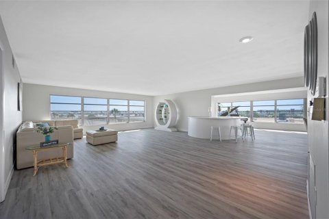 Купить кондоминиум в Сент-Пит-Бич, Флорида 5 комнат, 248.05м2, № 1431009 - фото 18