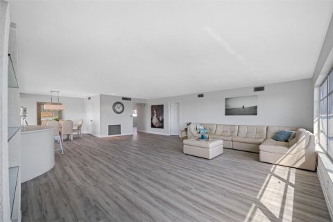 Купить кондоминиум в Сент-Пит-Бич, Флорида 5 комнат, 248.05м2, № 1431009 - фото 19