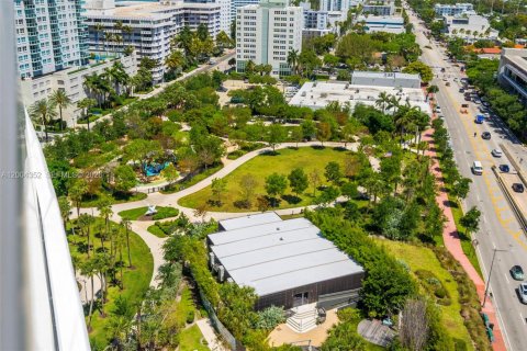 Copropriété à louer à Miami Beach, Floride: 2 chambres, 134.8 m2 № 2068778 - photo 16