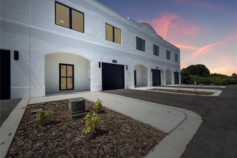 Townhouse in Tampa, Florida 3 bedrooms, 178.19 sq.m. № 2239004 - photo 2