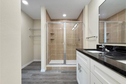 Townhouse in Tampa, Florida 3 bedrooms, 178.19 sq.m. № 2239004 - photo 20