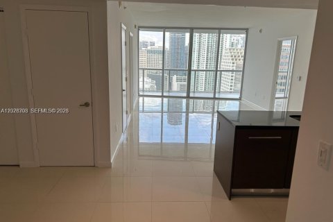 Condo in Miami, Florida, 2 bedrooms № 2257572 - photo 4