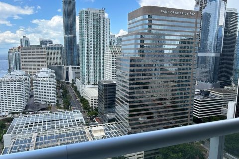 Condo in Miami, Florida, 2 bedrooms № 2257572 - photo 3