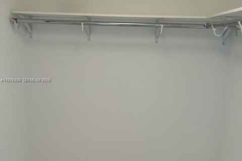 Condo in Miami, Florida, 2 bedrooms № 2257572 - photo 12