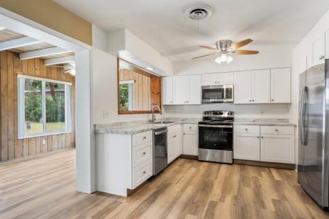 Villa ou maison à louer à Vero Beach, Floride: 2 chambres, 133.78 m2 № 2268599 - photo 10