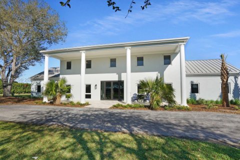 Купить виллу или дом в Хомстед, Флорида 6 спален, 469.34м2, № 2036624 - фото 2