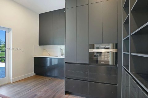 Купить виллу или дом в Хомстед, Флорида 6 спален, 469.34м2, № 2036624 - фото 11
