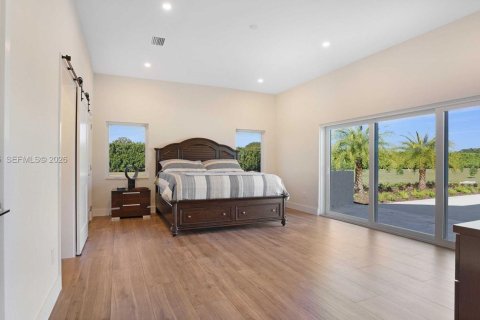 Купить виллу или дом в Хомстед, Флорида 6 спален, 469.34м2, № 2036624 - фото 15