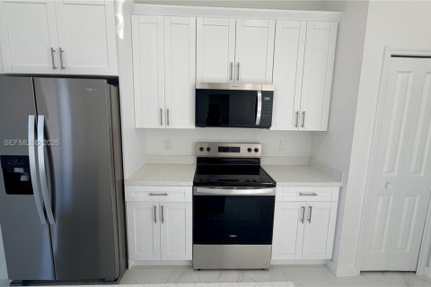 Casa en venta en Lehigh Acres, Florida, 3 dormitorios, 126.07 m2 № 2054898 - foto 11