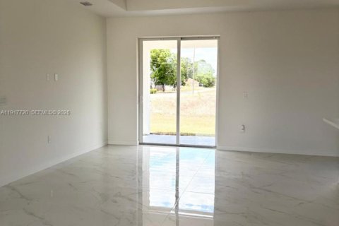Casa en venta en Lehigh Acres, Florida, 3 dormitorios, 126.07 m2 № 2054898 - foto 4