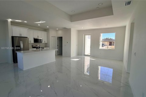Casa en venta en Lehigh Acres, Florida, 3 dormitorios, 126.07 m2 № 2054898 - foto 8