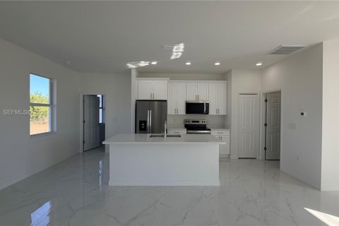 Casa en venta en Lehigh Acres, Florida, 3 dormitorios, 126.07 m2 № 2054898 - foto 7