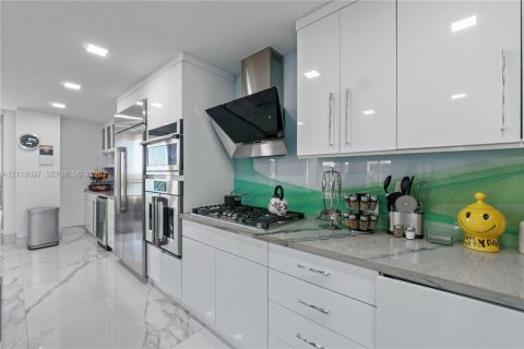 Copropriété à vendre à Hollywood, Floride: 3 chambres, 286.6 m2 № 2426267 - photo 20