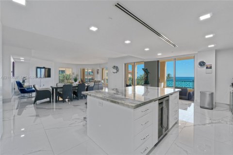 Copropriété à vendre à Hollywood, Floride: 3 chambres, 286.6 m2 № 2426267 - photo 17