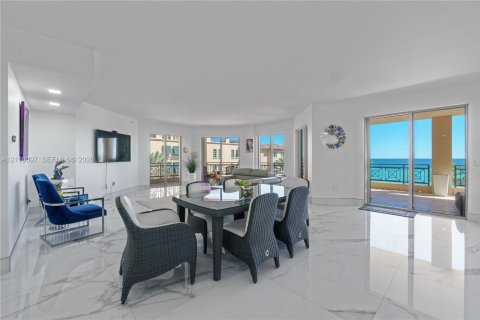 Copropriété à vendre à Hollywood, Floride: 3 chambres, 286.6 m2 № 2426267 - photo 22