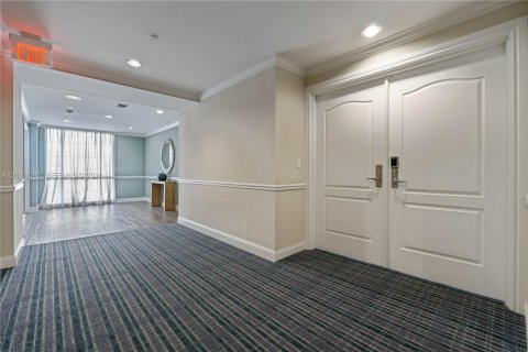 Copropriété à vendre à Hollywood, Floride: 3 chambres, 286.6 m2 № 2426267 - photo 8