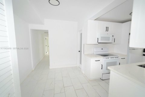 Copropriété à louer à Miami Beach, Floride: 2 chambres, 83.61 m2 № 2008715 - photo 12