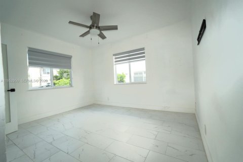 Copropriété à louer à Miami Beach, Floride: 2 chambres, 83.61 m2 № 2008715 - photo 19