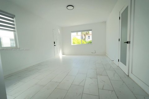 Copropriété à louer à Miami Beach, Floride: 2 chambres, 83.61 m2 № 2008715 - photo 7