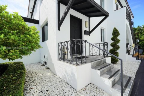 Copropriété à louer à Miami Beach, Floride: 2 chambres, 83.61 m2 № 2008715 - photo 6