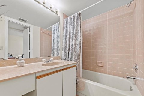 Copropriété à vendre à Deerfield Beach, Floride: 2 chambres, 106.84 m2 № 2414273 - photo 23