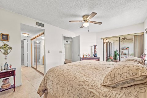 Copropriété à vendre à Deerfield Beach, Floride: 2 chambres, 106.84 m2 № 2414273 - photo 19