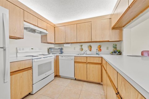 Copropriété à vendre à Deerfield Beach, Floride: 2 chambres, 106.84 m2 № 2414273 - photo 11