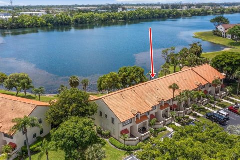Condo à Deerfield Beach, Floride, 2 chambres  № 2414273