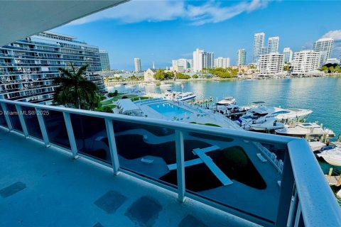 Condominio en venta en Miami Beach, Florida, 2 dormitorios, 143.07 m2 № 1867868 - foto 14