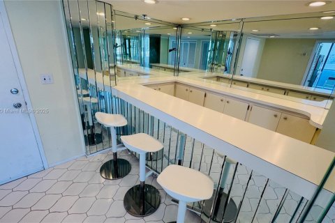 Condominio en venta en Miami Beach, Florida, 2 dormitorios, 143.07 m2 № 1867868 - foto 18