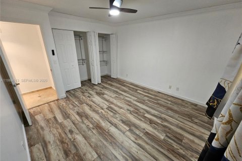 Copropriété à louer à Lauderhill, Floride: 2 chambres, 109.62 m2 № 2025606 - photo 21