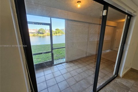 Copropriété à louer à Lauderhill, Floride: 2 chambres, 109.62 m2 № 2025606 - photo 25