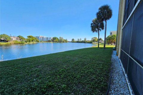 Copropriété à louer à Lauderhill, Floride: 2 chambres, 109.62 m2 № 2025606 - photo 28