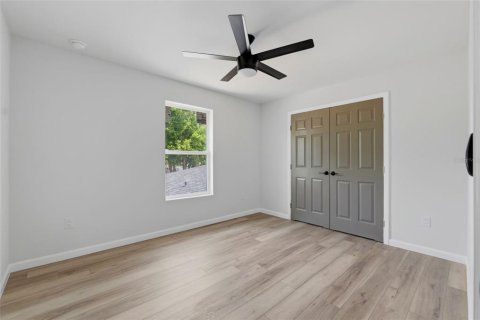 Commercial property in Saint Petersburg, Florida 6 bedrooms, 358.32 sq.m. № 2140780 - photo 17