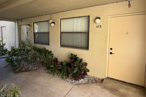 Купить кондоминиум в Майами-Гарденс, Флорида 2 спальни, 75.81м2, № 2011334 - фото 7