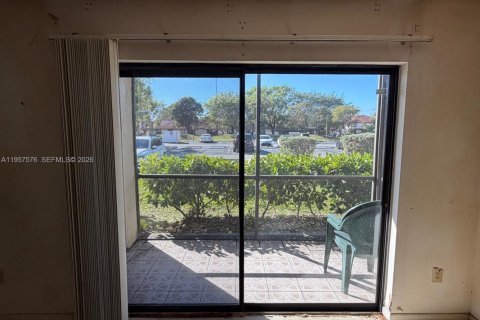 Купить кондоминиум в Майами-Гарденс, Флорида 2 спальни, 75.81м2, № 2011334 - фото 13