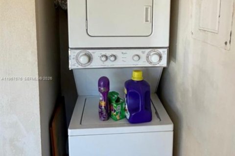 Купить кондоминиум в Майами-Гарденс, Флорида 2 спальни, 75.81м2, № 2011334 - фото 16