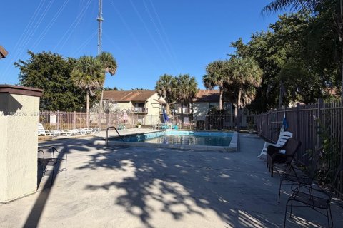 Купить кондоминиум в Майами-Гарденс, Флорида 2 спальни, 75.81м2, № 2011334 - фото 29