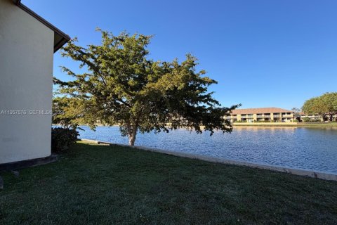 Купить кондоминиум в Майами-Гарденс, Флорида 2 спальни, 75.81м2, № 2011334 - фото 26