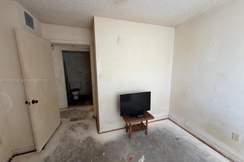 Купить кондоминиум в Майами-Гарденс, Флорида 2 спальни, 75.81м2, № 2011334 - фото 18